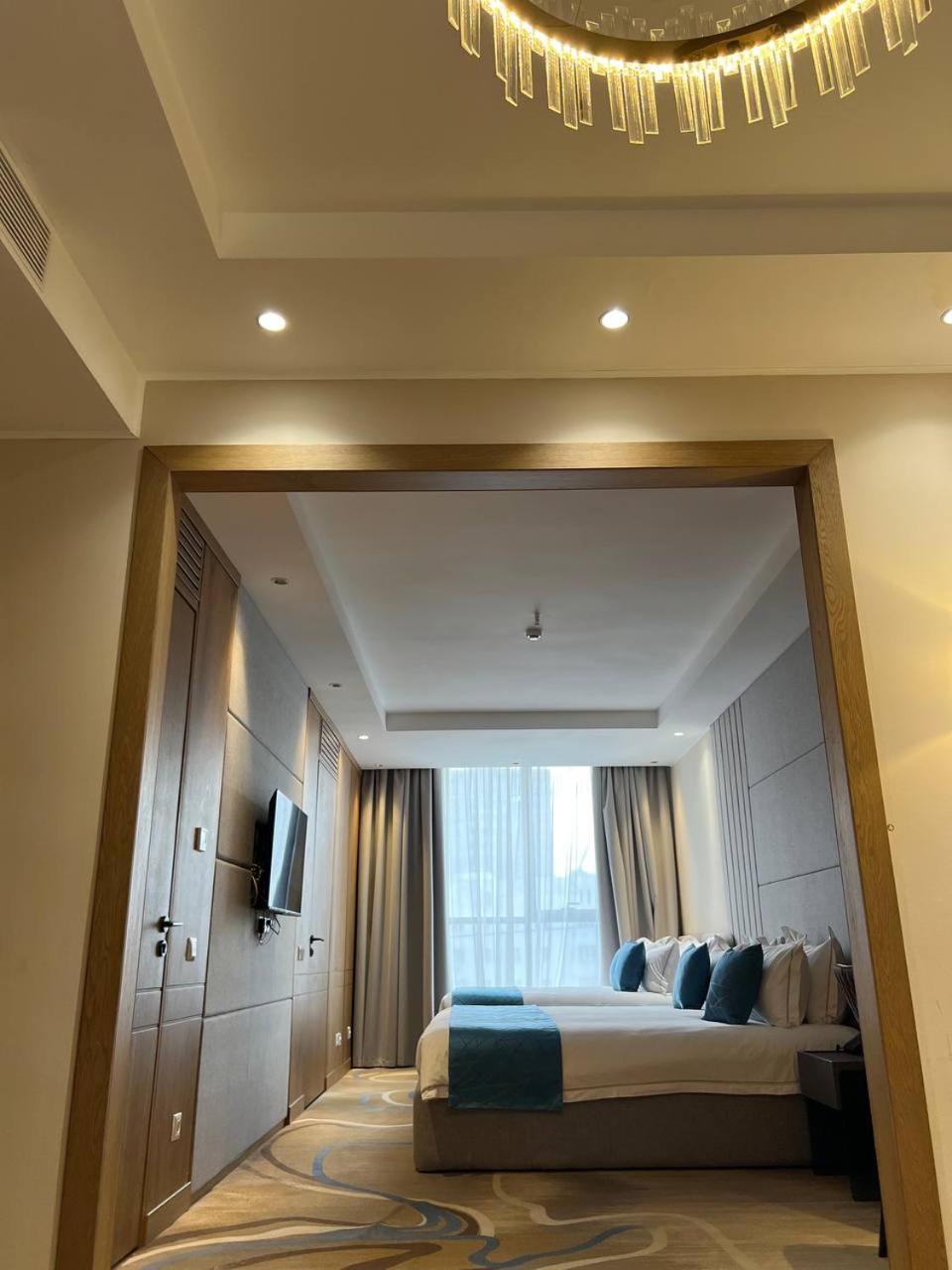 Sofia International Hotel Biszkek Zewnętrze zdjęcie