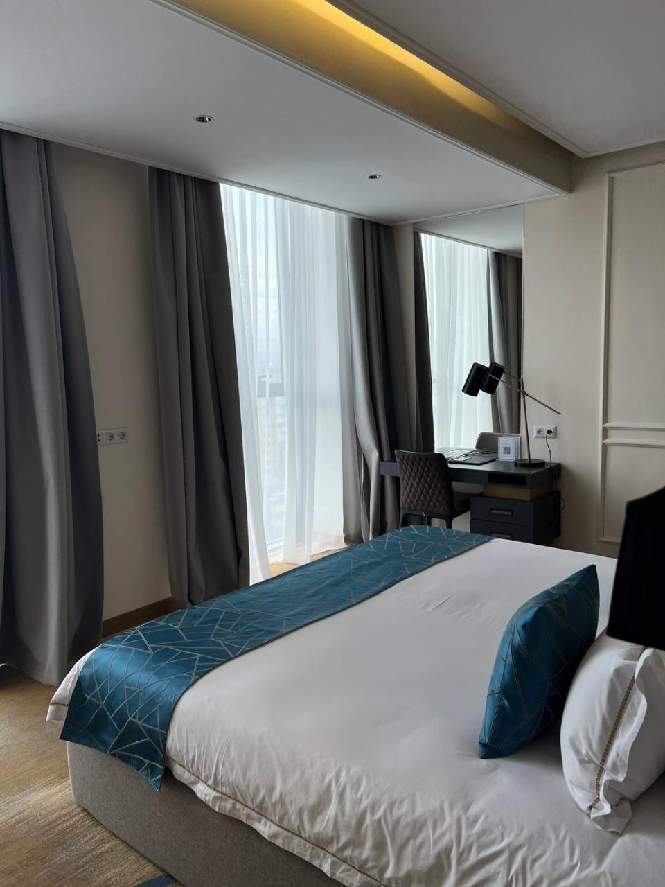 Sofia International Hotel Biszkek Zewnętrze zdjęcie