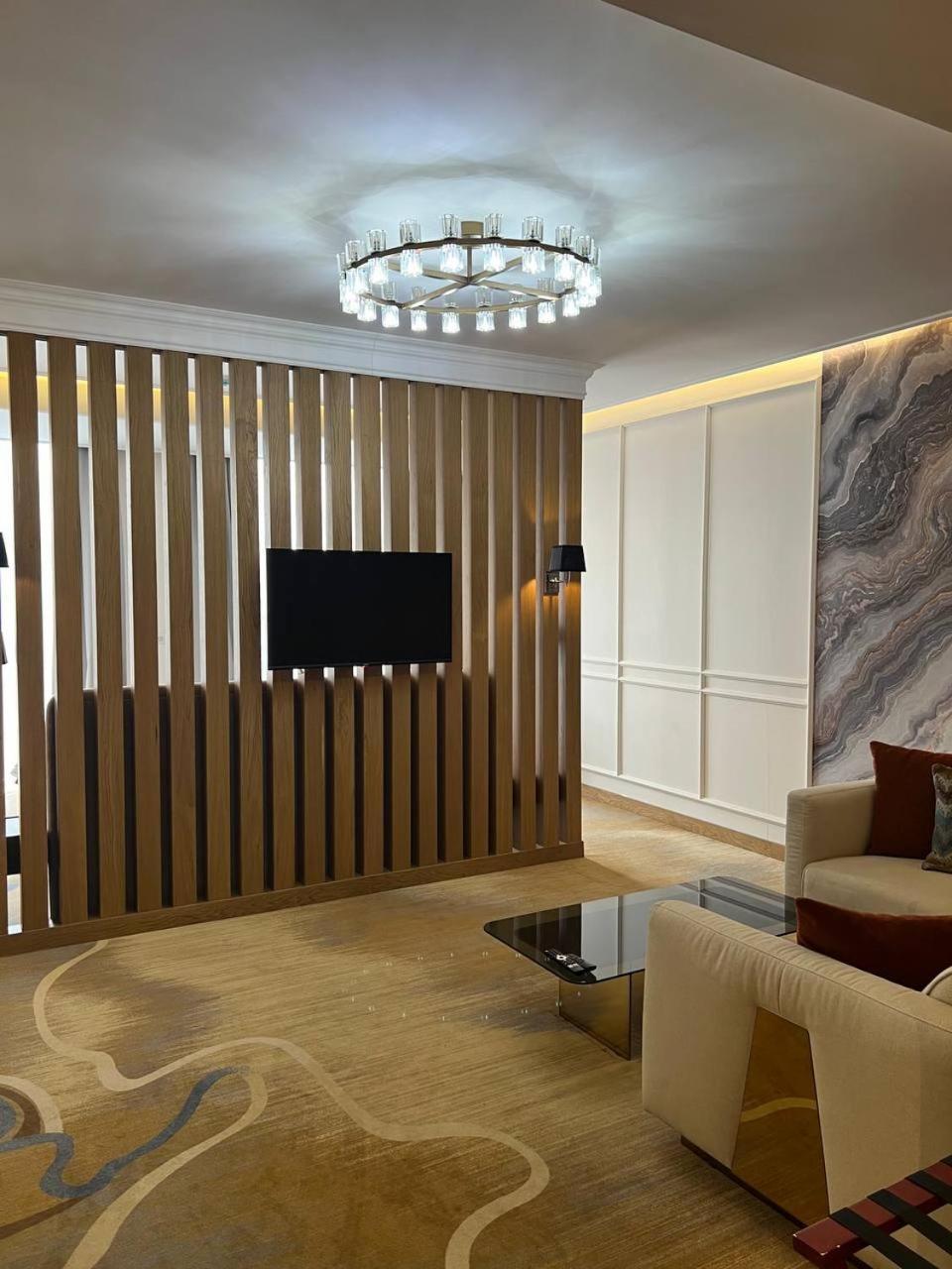 Sofia International Hotel Biszkek Zewnętrze zdjęcie