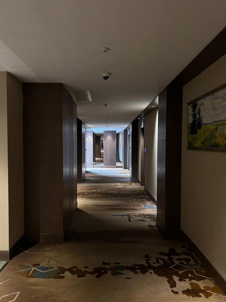 Sofia International Hotel Biszkek Zewnętrze zdjęcie