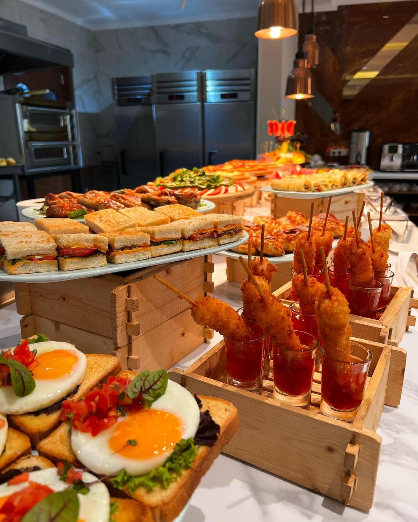 Sofia International Hotel Biszkek Zewnętrze zdjęcie