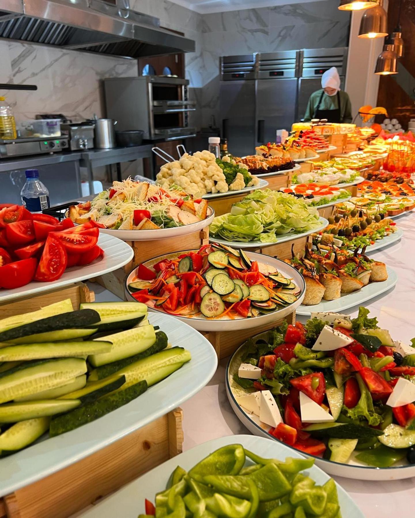 Sofia International Hotel Biszkek Zewnętrze zdjęcie