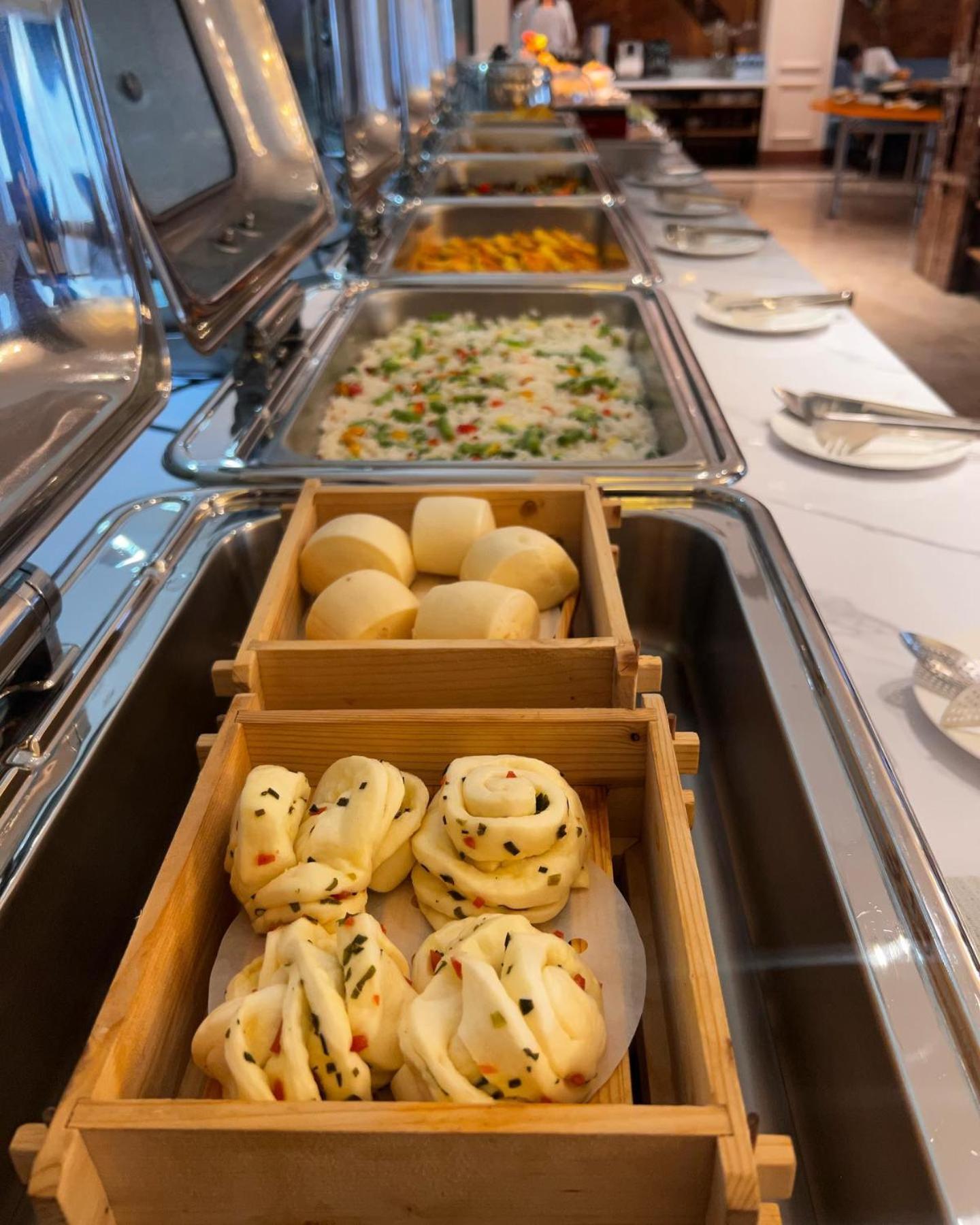 Sofia International Hotel Biszkek Zewnętrze zdjęcie